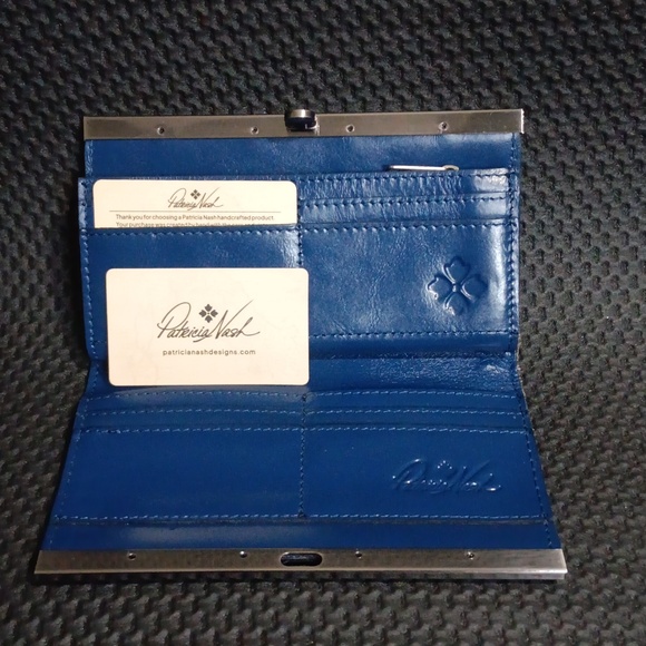 Patricia Nash Blue and Silver Clutch - Picture 3 of 4